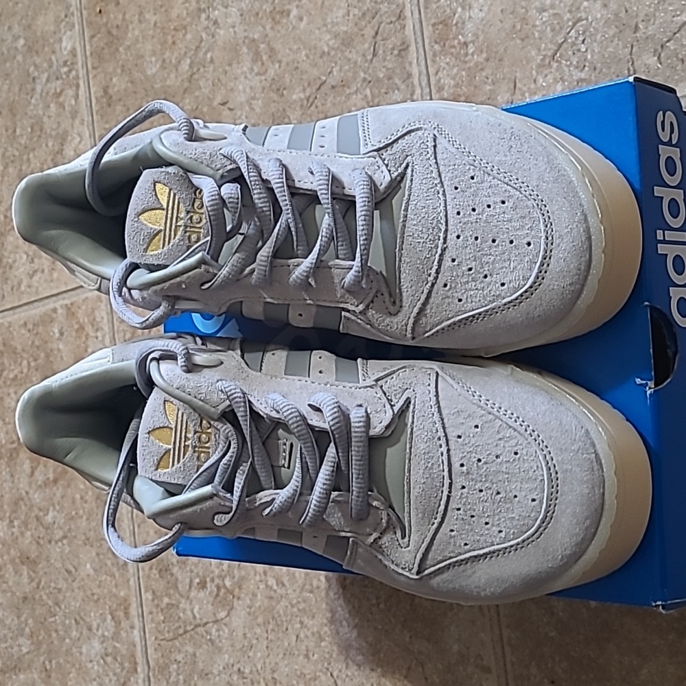 Streetwear Icon-  Adidas Originals Rivalry Low 86